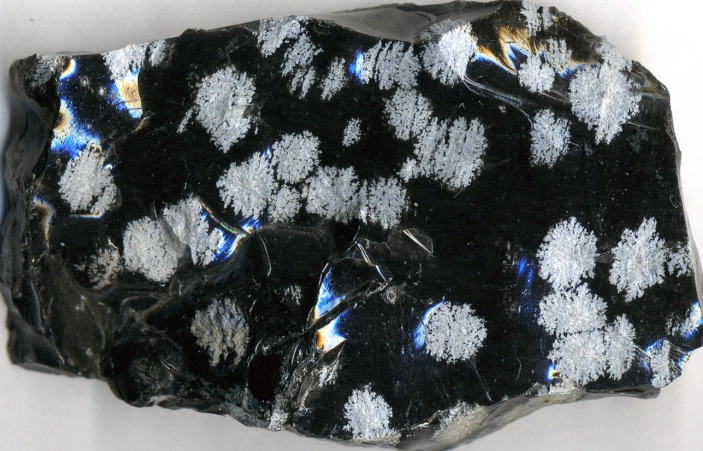 White Obsidian Spiritual Meaning: Healing Properties & How to Use It