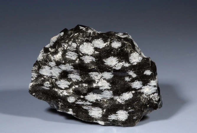 white obsidian healing properties