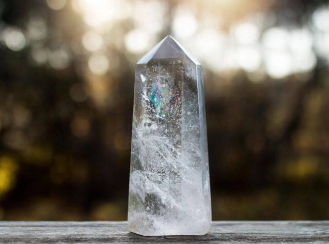 clear quartz healing properties