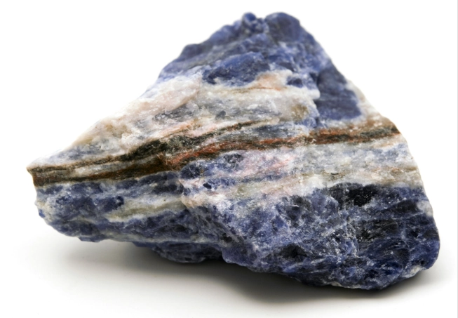 Sodalite Crystal: Ultimate Guide to Meaning, Uses & How to Spot Fakes