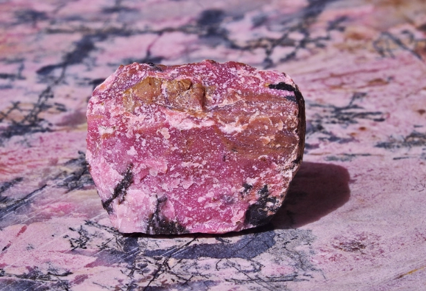 how to use rhodonite