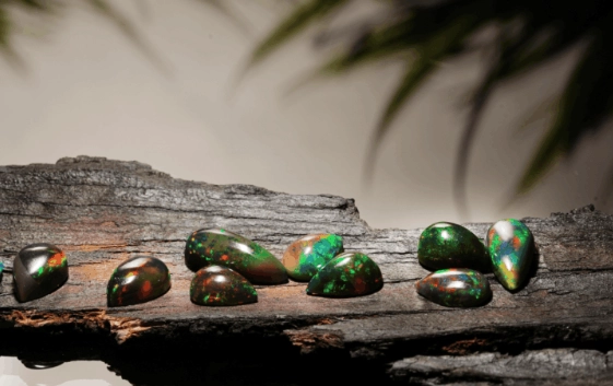 what does opal symbolize