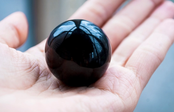 What is Black Obsidian Good For? Ultimate Guide to Protection & Grounding