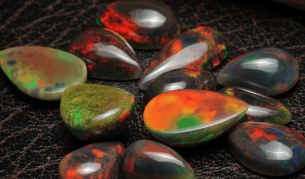 Opal Spiritual Meaning: Colors, Healing Properties & Myths Explained