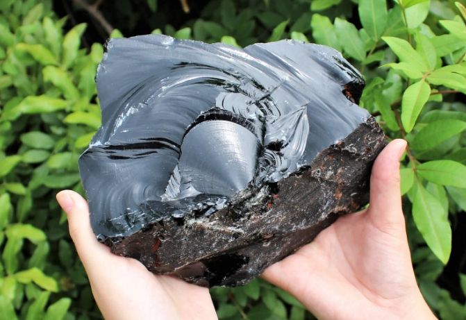 black obsidian uses