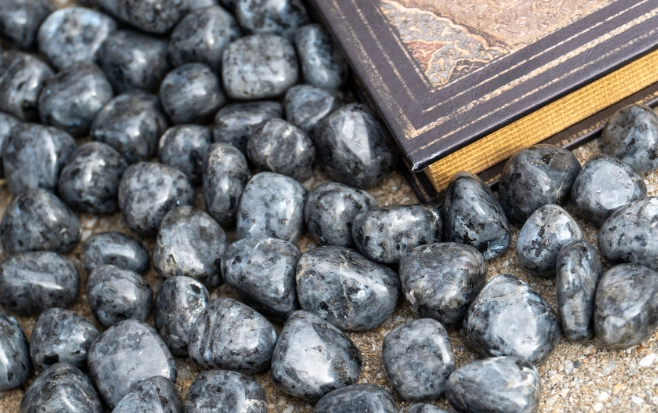 Indigo gabbro healing properties