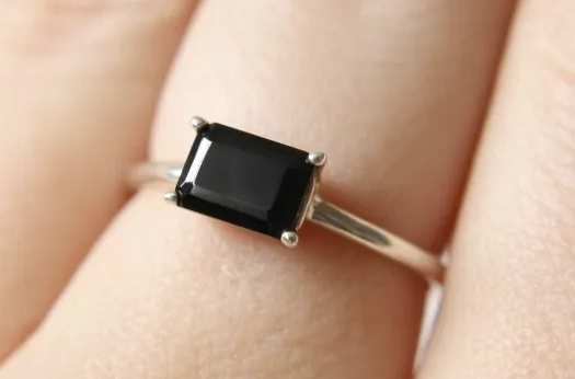 Black Onyx contraindications