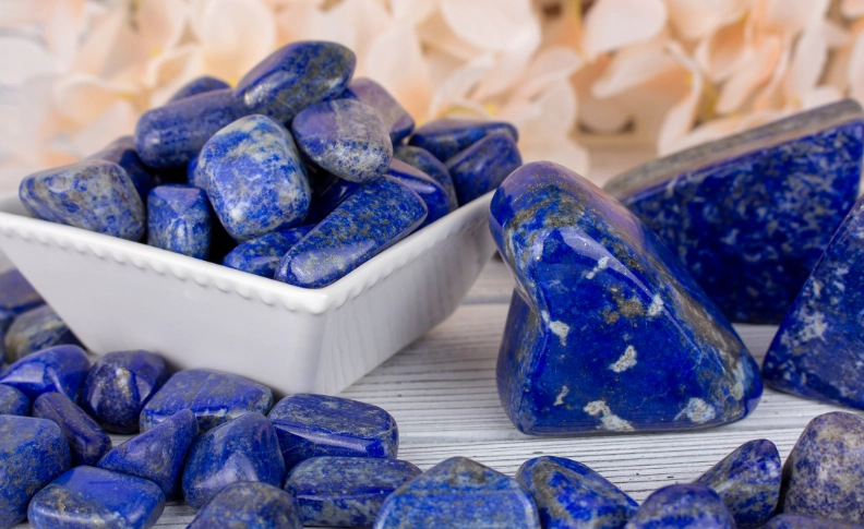 Lapis Lazuli: Complete Guide to Its Properties, Uses & Value