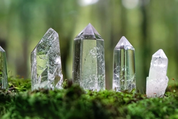 clear quartz placement