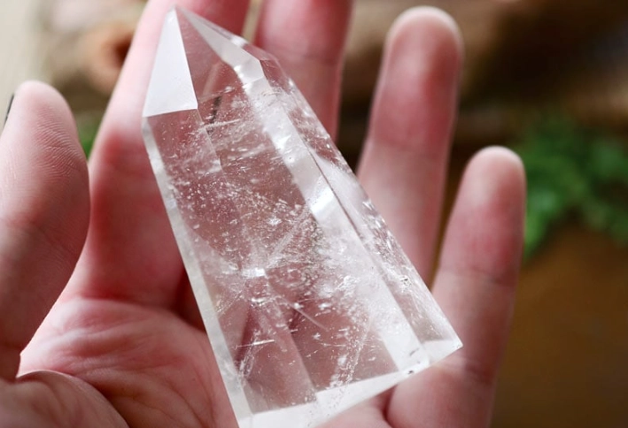 Where to Place Clear Quartz: The Ultimate Room-by-Room Guide for Beginners