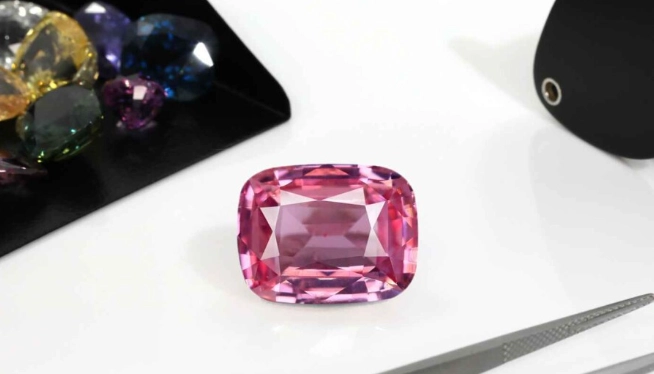 orange sapphire meaning