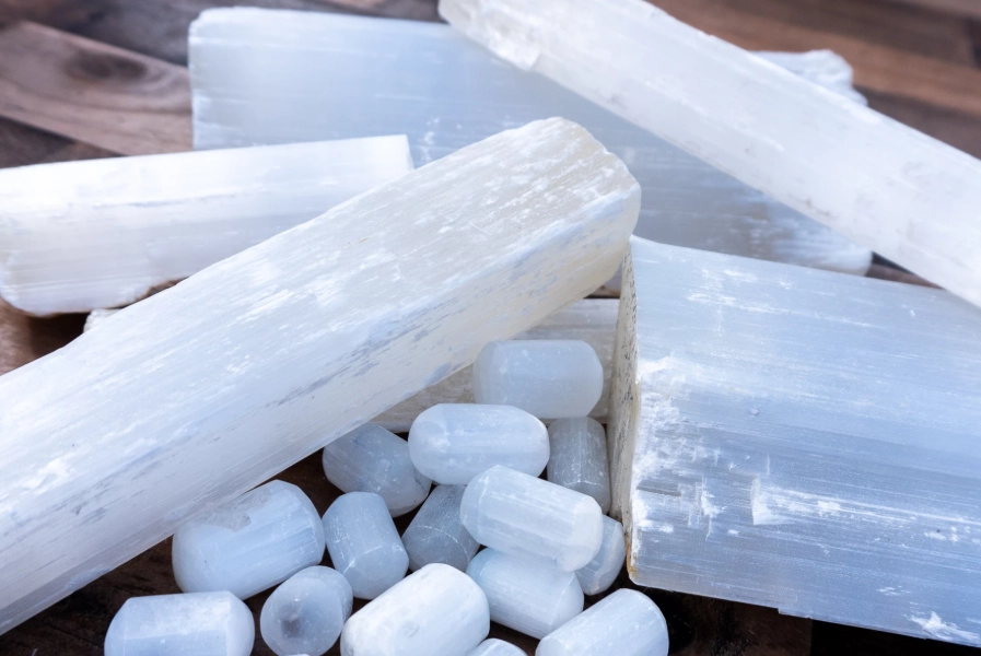 selenite vs satin spar