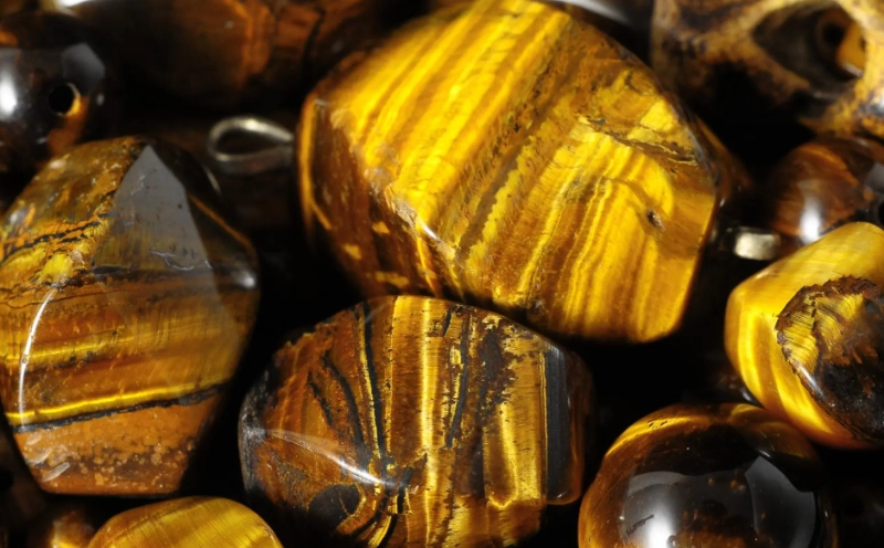 Tiger's Eye Stone: Ultimate Guide to Meaning, Benefits & How to Use