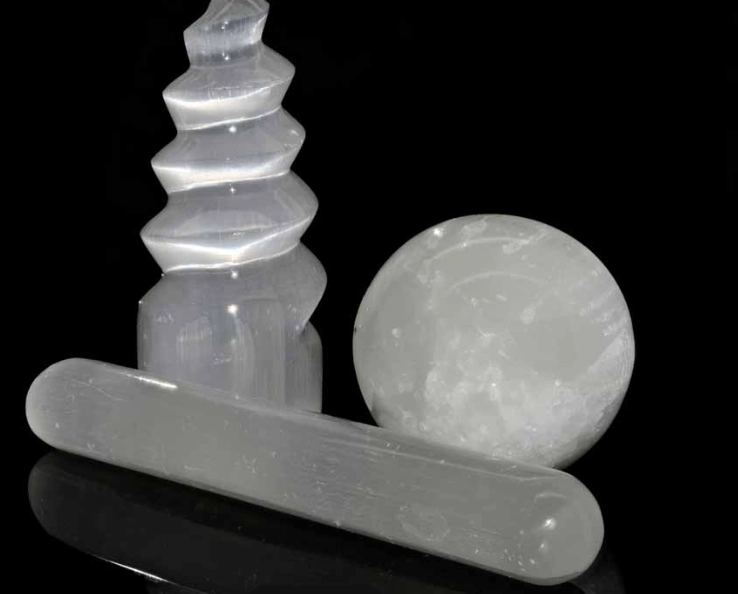 how to cleanse crystals with selenite