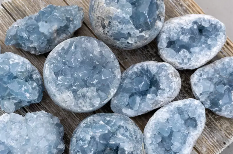 Celestite Crystal: Ultimate Guide to Meaning, Uses & Buying Tips