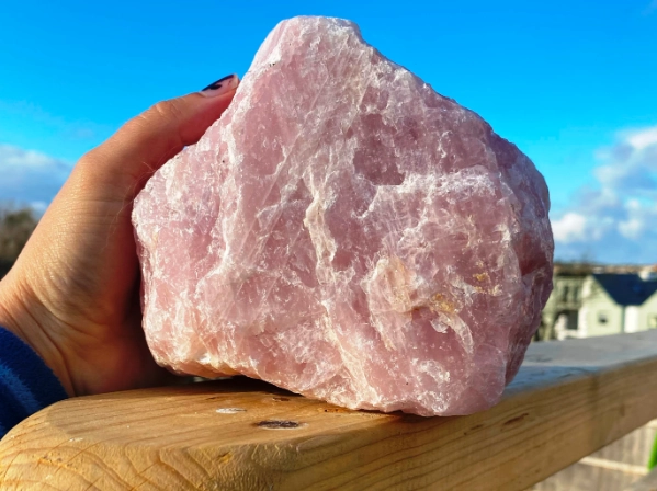 pink quartz meaning