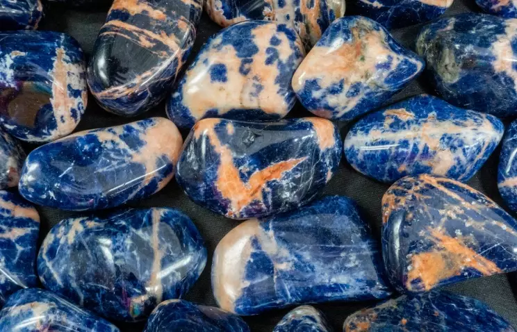 What is white sodalite good for