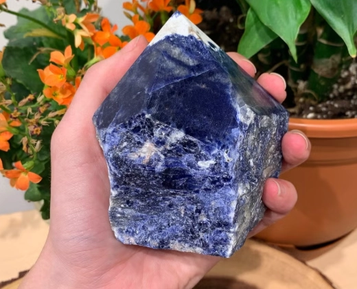 White Sodalite Crystal Meaning: Healing Properties & How to Use It