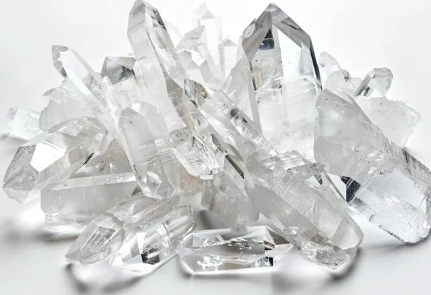 Ultimate Guide to Clear Quartz Properties & Healing Benefits