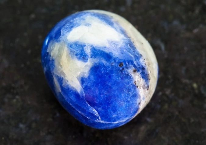 White sodalite meaning