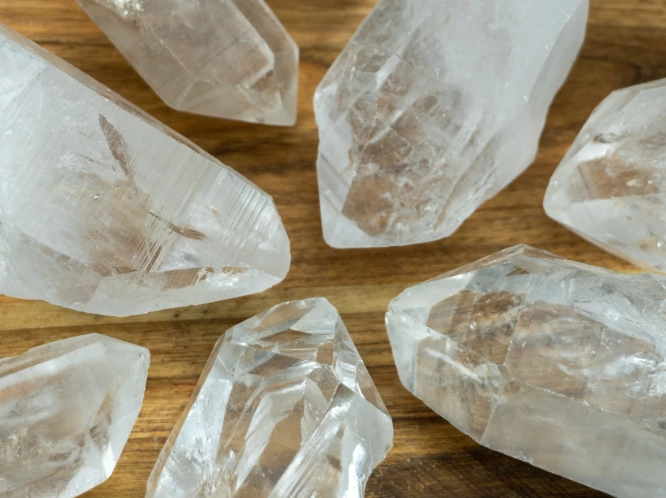 clear quartz healing properties