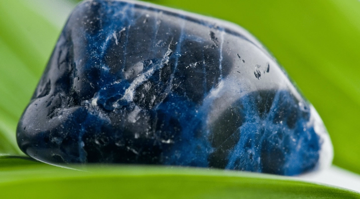 throat chakra crystal