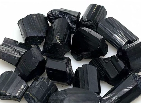 black tourmaline benefits