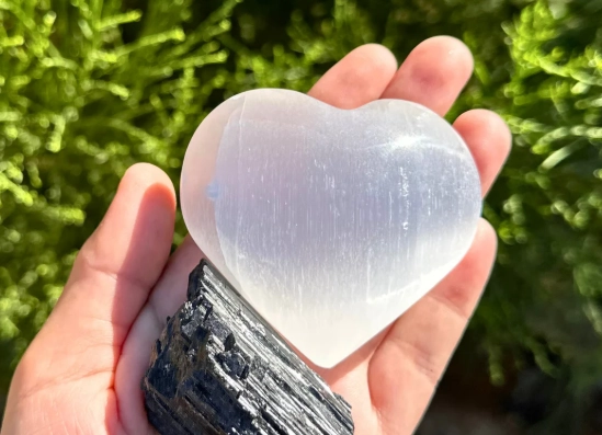 Black Tourmaline and Selenite: The Ultimate Guide to the Grounding & Cleansing Duo