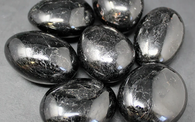 how to use black tourmaline