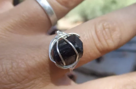 is black tourmaline safe for everyone