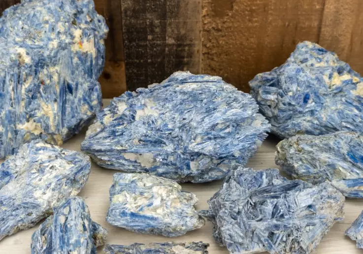 kyanite crystal benefits