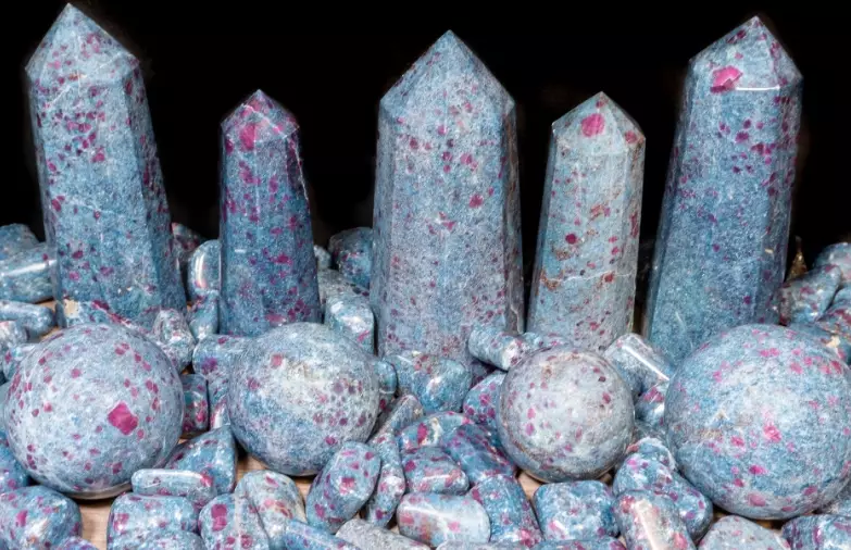 blue kyanite meaning