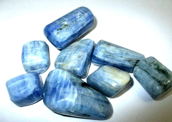 kyanite crystal benefits