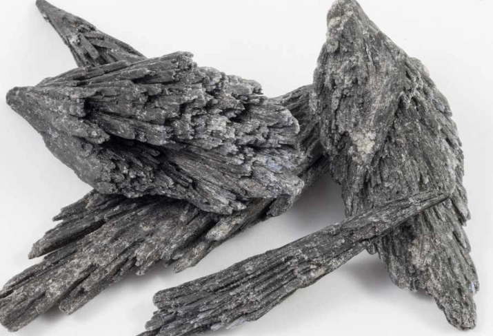 black kyanite meaning