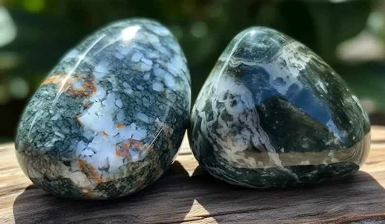 Moss Agate Properties: The Ultimate Guide to Meaning, Uses & Healing