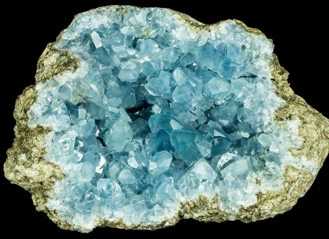 The Ultimate Guide to Celestite: Crystal Meanings, Uses & How to Spot Fake Stones