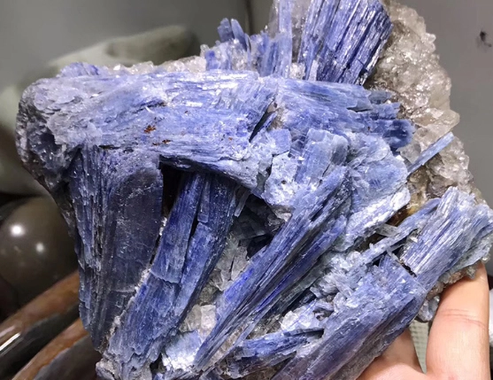 kyanite benefits