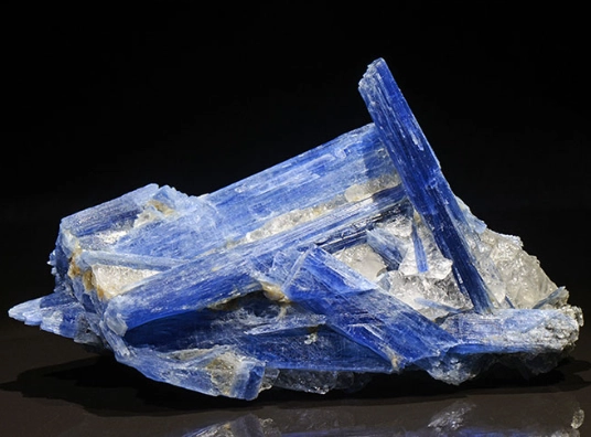 kyanite healing properties