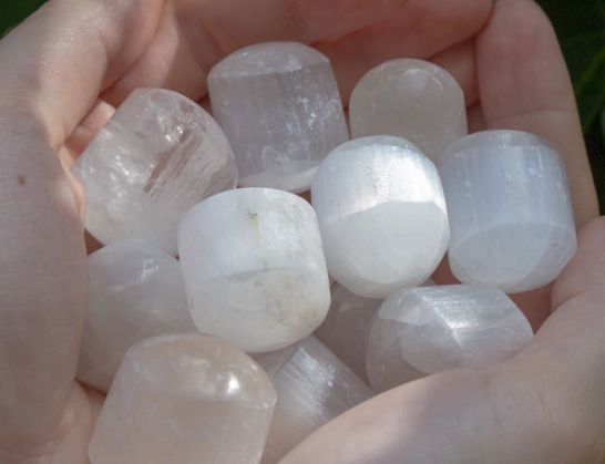 selenite charging plate