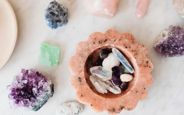 Master Crystal Identification: Expert Guide & Practical Tips