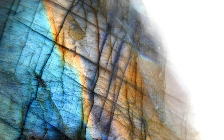labradorite spiritual meaning