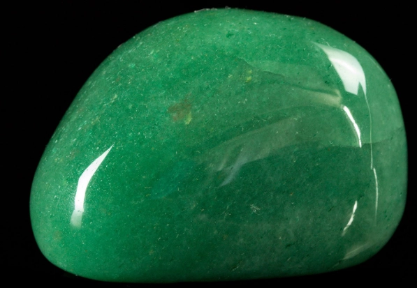 Aventurine Crystal: Meaning, Benefits, and How to Use It