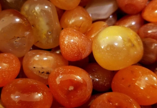 how to wear carnelian