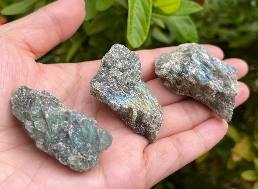 labradorite healing properties