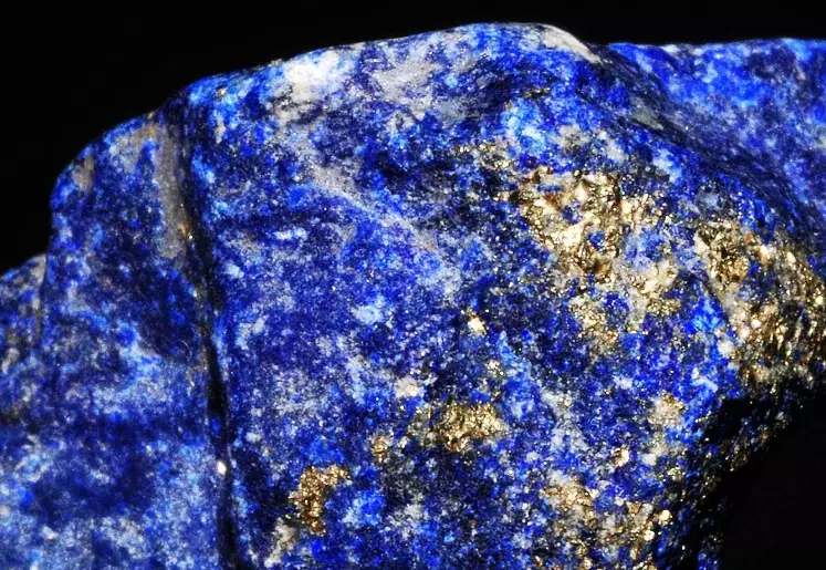 spiritual benefits of lapis lazuli