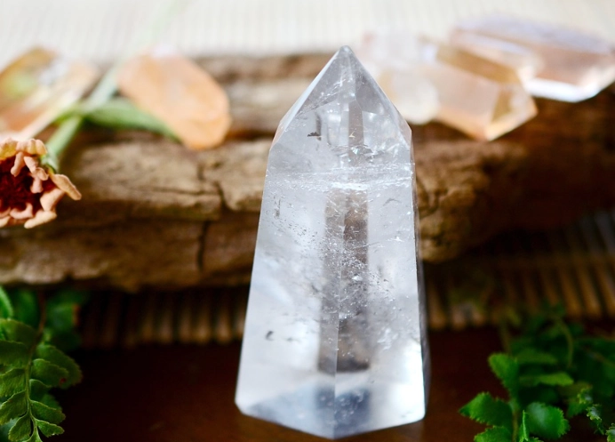 Clear Quartz Healing Properties: Master Healer Crystal Guide & Uses