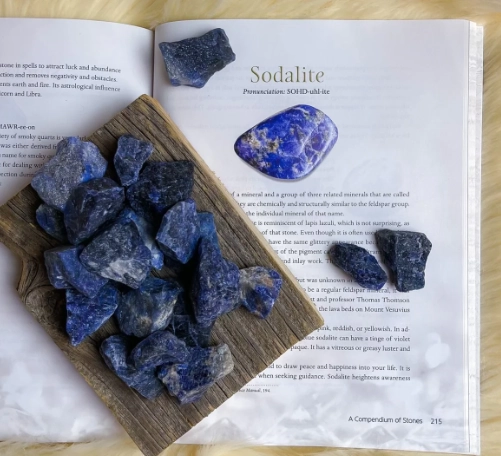 sodalite healing properties