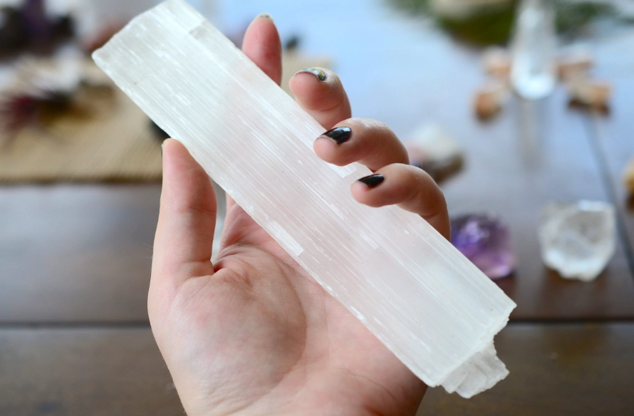 selenite crystal uses