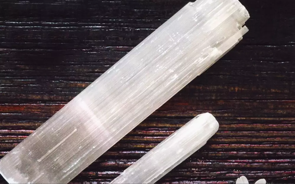 selenite crystal uses