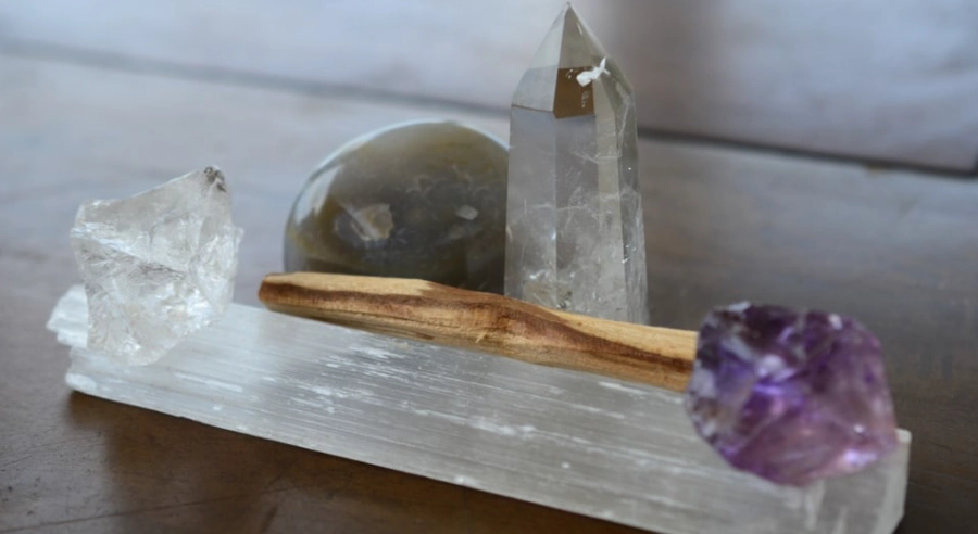 Selenite Crystal Cleansing: How to Cleanse & Charge with Moonlight